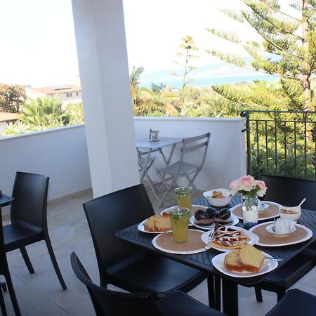 Residenza Anna Calabria Bed & Breakfast Briatico Exterior photo